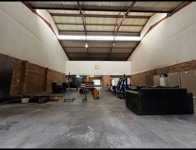429M² WAREHOUSE TO LET IN HENNOPSPARK